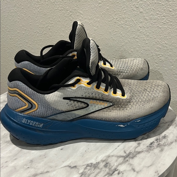 Brooks Other - Brooks Men's Gray and Blue Athletic Shoes